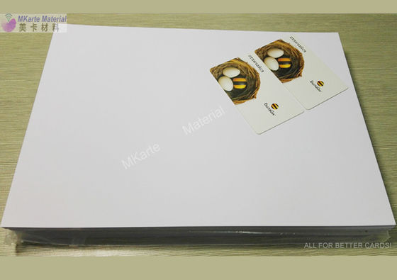 A4 Größe 0,15 mm Tintenstrahldruck Pvc-Blatt Weißbank Kartenherstellungsmaterialien