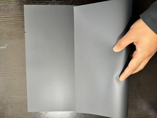 Anpassbares kontaktloses Smart PET-Kartematerial mit langfristiger Haltbarkeit für sicheres Zugangsmanagement