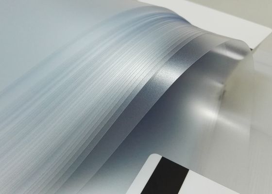 Slow Decline Offset Druckfähige PVC-Overlay-Film mit einer Dicke von 0,04-0,10 mm für die Kartenlaminierung