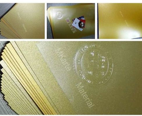 Goldfarbe Digital, die PVC-Blätter für Plastikkarten-Laminierung druckt