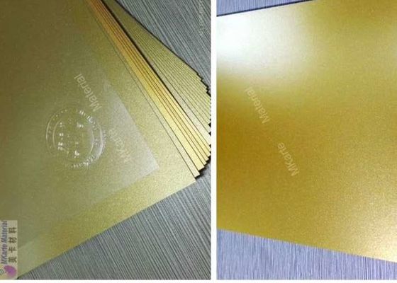 Goldfarbe Digital, die PVC-Blätter für Plastikkarten-Laminierung druckt