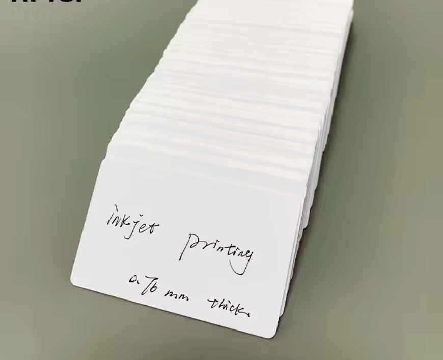 CR80 54*85.6MM Kartenkörpermaterial Tintenstrahl-PVC-Kartendrucker für präzisen und genauen Druck